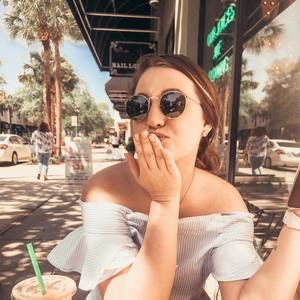 Meet your Posher, Savannah